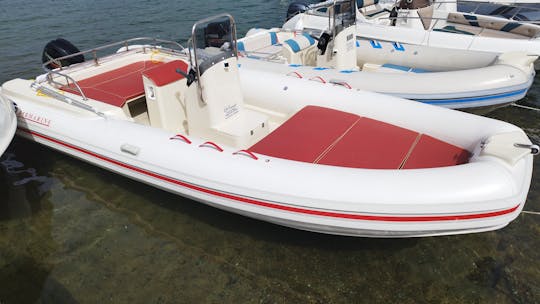 Ribmarine 645 Whit Bluetooth, eau douce et ombre