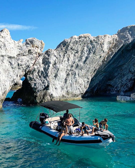 27ft Tiger Marine Powerboat in Skiathos, Greece