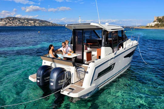 Jeanneau NC 895 Luxury Yacht - Private Key West Boat Charter