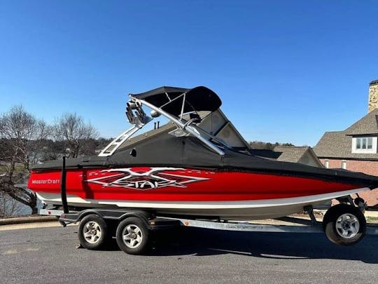 03 Mastercraft Xstar Wakeboat para 8 pessoas