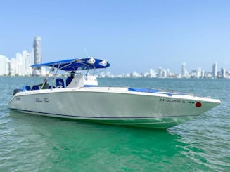 Donzi 33" private boat rental in Cartagena de Indias, Bolivar