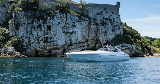 Aluguel de iates a motor Sunseeker 48 em Saint-Tropez, França