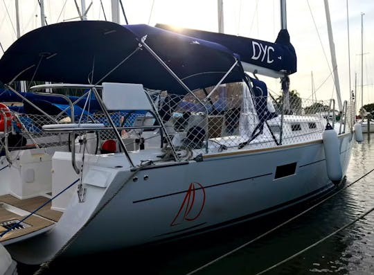 Delta 41 Cruising Monohull em barco nu ou com capitão no Rio de Janeiro, Brasil