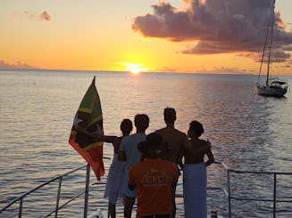 Croisière partagée au coucher du soleil