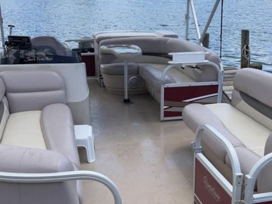 Bateau ponton Suntracker DLX 20 pour croisière ou fête, Riviera Beach FL