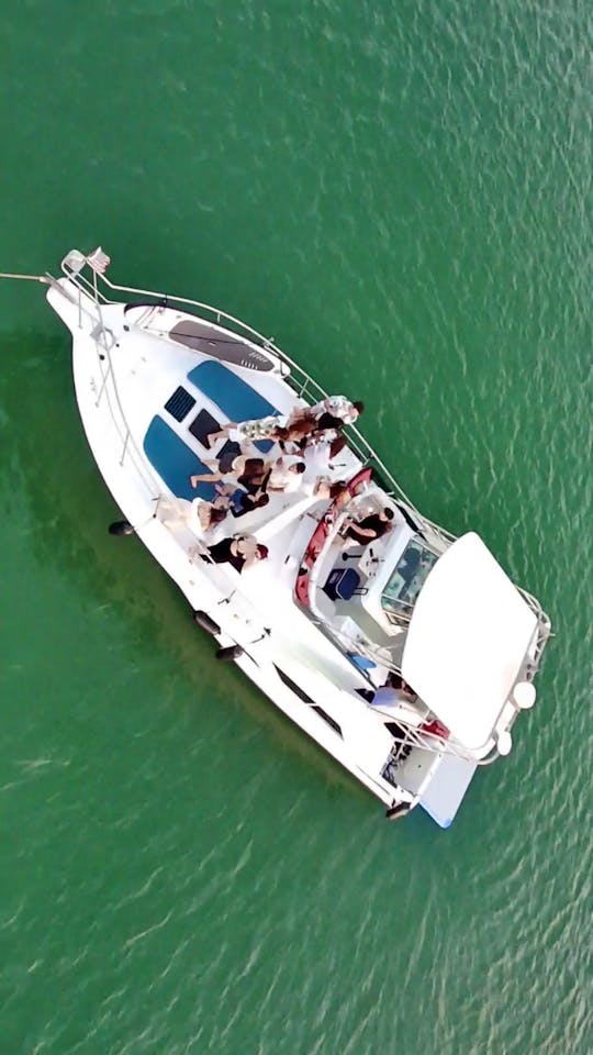 Cruisers Express 50ft Flybridge for Charter in beautiful Miami!