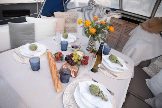 Barcelona Private Sailing & Picnic Tour