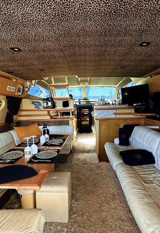 🛥️ Descubra Ibiza e Formentera a bordo do Ferretti Limited Edition N-074