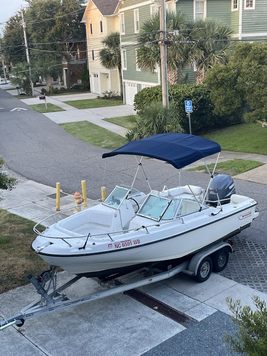 Bateau à double console Boston Whaler ! Moteur de 200 CV. Amusant ! 