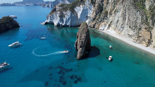 Descubre la isla de Ponza con Odissey Diving