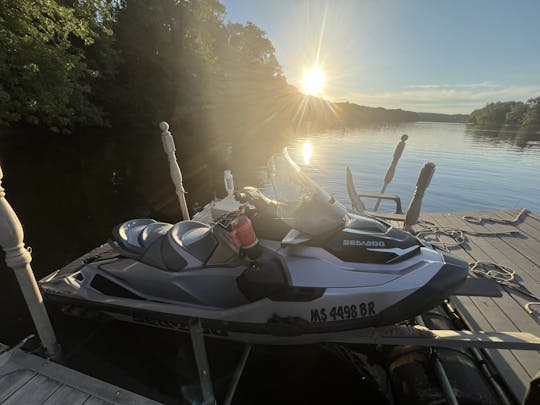 Balades et leçons de jet ski disponibles à Haverhill sur la rivière Merrimac