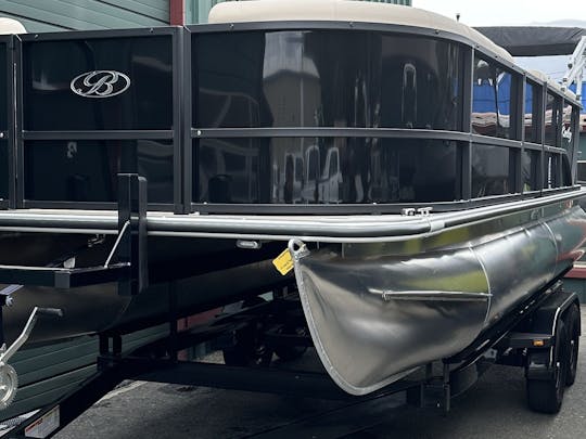 Navegue em um Bentley 2023! 8p Pontoon, South Lake Union, Seattle, WA