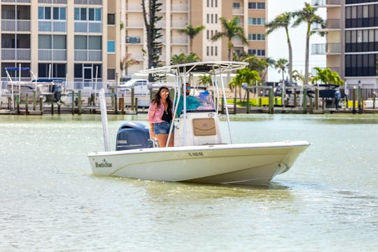 22ft Nautic Star 2200 Sport for Rent in North Naples