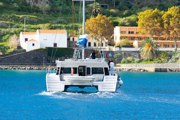 Catamaran de croisière Bareboat Luna 49 à Split, Croatie 