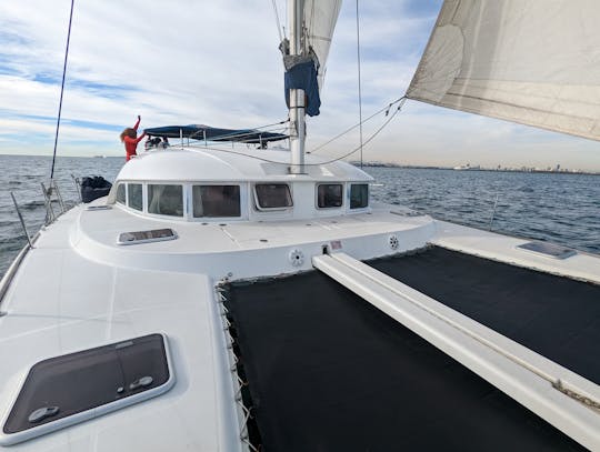 ¡Fiesta de fuegos artificiales el 4 de julio a bordo de nuestro catamarán!