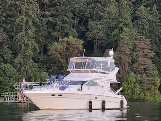Spacious Yacht Charters on Lake Union & Lake Washington - Groups up to 8