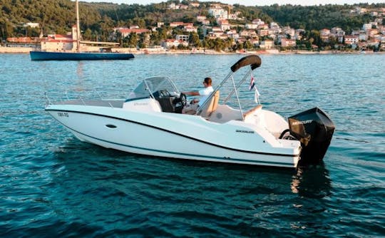 QUICKSILVER 675 ACTIV SUNDECK