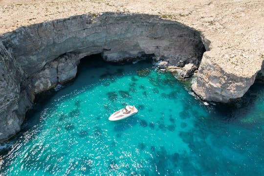 Alquiler del yate a motor Sagittarius Dart 436 en Bahía de San Pablo, Malta