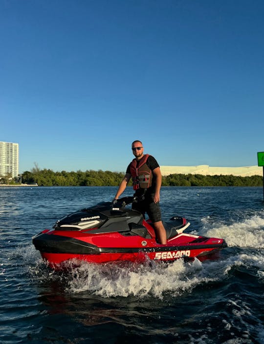 Visite guidée de 120 minutes en jet ski à Golden Beach Intracoastal