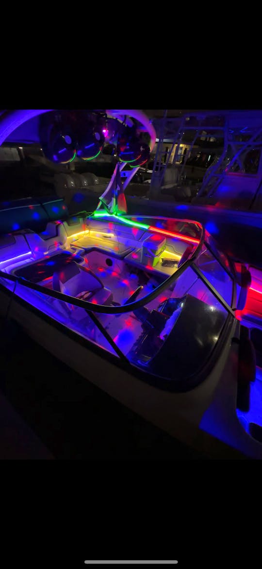 Yamaha AR190 Jetboat in Miami!! With Tube and Night lights 1 Hour FREE