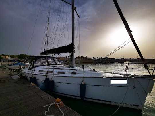 Daily Sailing Excursions Taranto on Beneteau Cyclades 393 Sailboat