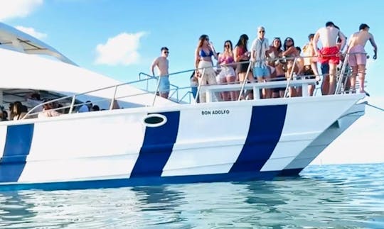 Despedida de solteiro dançando em estilo VIP de cruzeiro de luxo em Punta Cana, La Altagracia