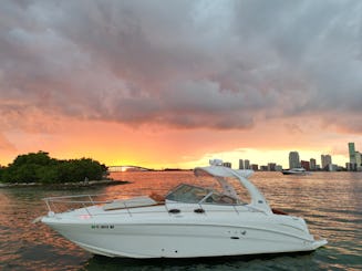 GET 1HR FREE - 33' SUNDANCER YACHT RENTAL IN MIAMI