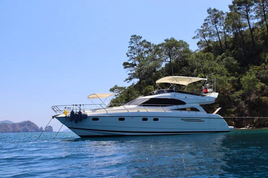 Motor Yacht Azimut 55 in Göcek & Fethiye 