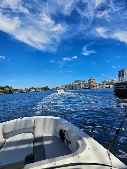 Intracoastal Powerboat Tour! Up to 6 Party Bookings!