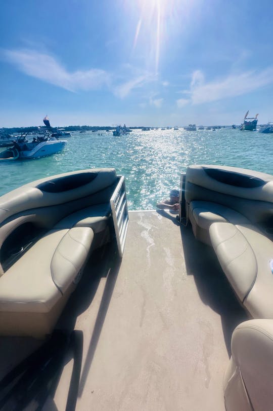 Stunning FUN IN THE SUN with 21ft Party Pontoon
