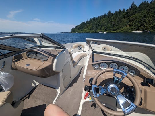 20' Stingray Deck Boat in Mercer Island, Lake Washington