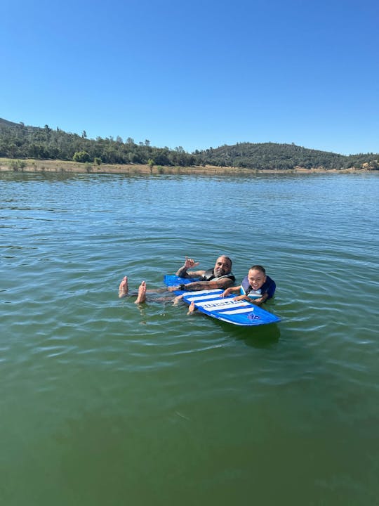 Explore Folsom Lake in Style with 21ft Sanger Boat