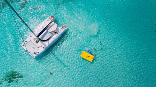 Excursion de 4 heures en catamaran privé tout compris sur la Riviera Maya