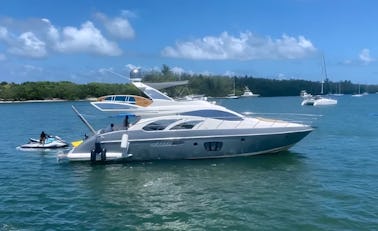 Miami Yacht55 at Miami Beach Marina offers the perfect daily yachting experience