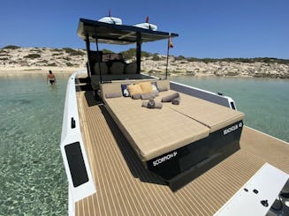 Scorpion  40 Freedom Motor Yacht in Ibiza, Islas Baleares