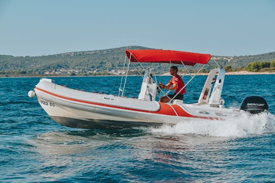 Mar.co Twenty RIB con motor de 150 CV en Sveti Filip i Jakov