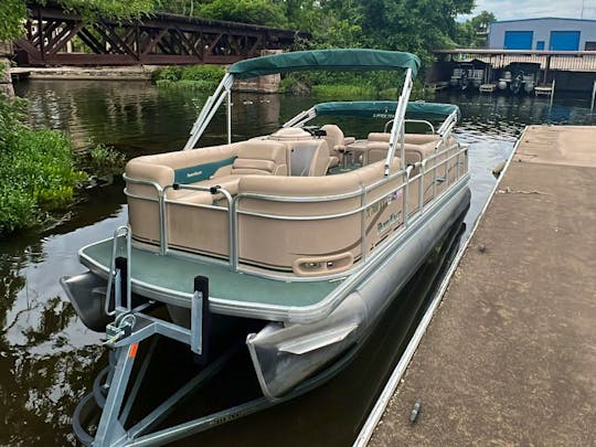 Tritoon Boat For Friends And Family