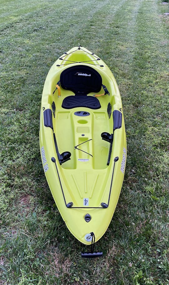 Sleek 9ft Yellow Sundolphin near Brandywine River