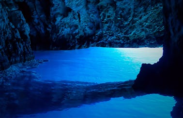 Blue Cave & Hvar Island (Paklenjaci) Private Speedboat Tour from Split 