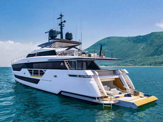  106ft ALVIUM Impressive Yacht in Ibiza with Concierge 💎 Luxury Yacht