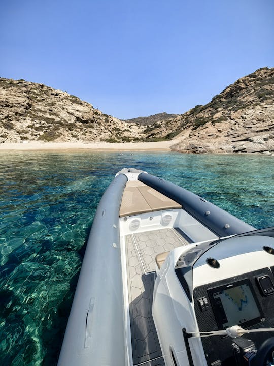 Nouveau bateau à moteur Fost Matrix 33