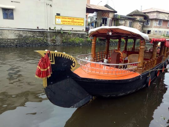 Shikara Cruise in Alappuzha