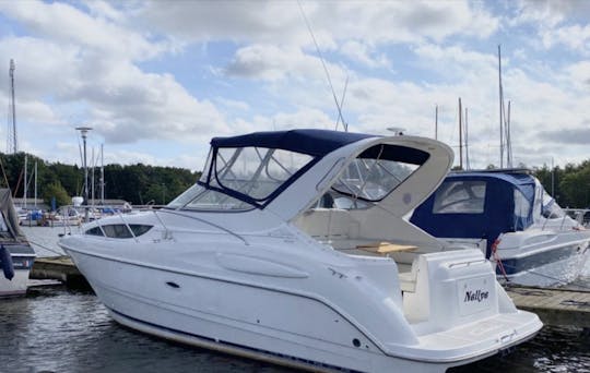 Twin Powered 32ft Bayliner Luxury Power Boat  🛥️ 