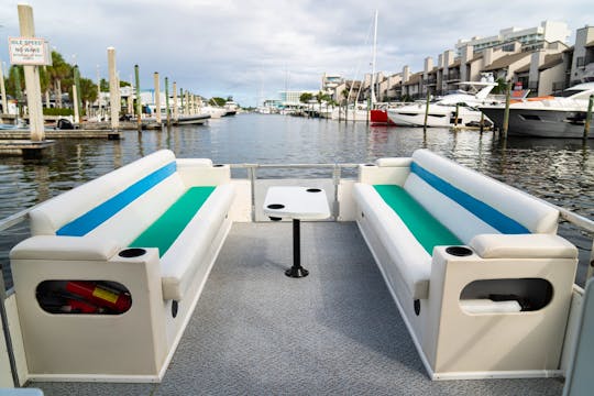 Private Boat Day In Fort Lauderdale! Pontoon Boat With Room For 10 People
