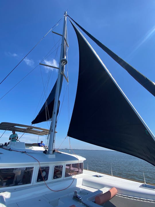 Large Catamaran Captain Training on 46' Lagoon 450!