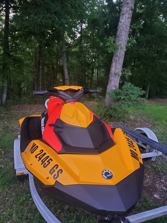 2022 Sea Doo Spark waverunner jetski Rental in Branson, Missouri