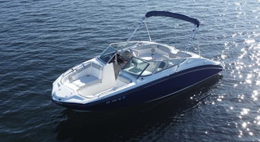 Easy Access to Lake WA, or Lake Union, with Yamaha 21ft Jet Boat