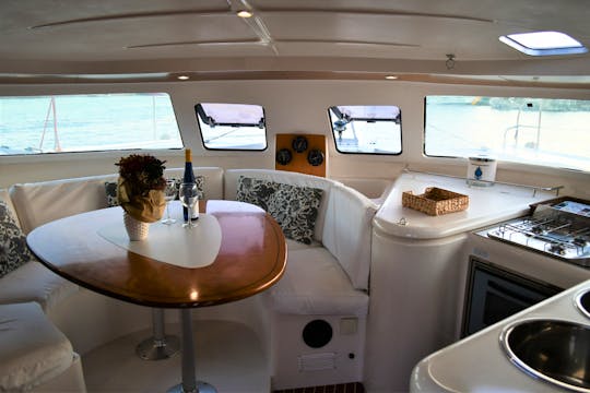 Catamaran Athena 38 en Benalmadena
