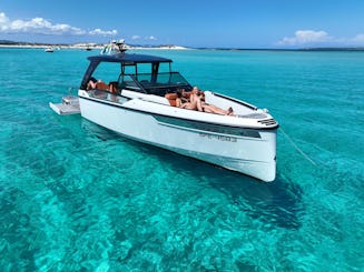 AROHA Saxdor 32 GTO Yacht Rental in Eivissa, Illes Balears