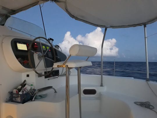 Catamarã Ilhas Jônicas - Grécia com transportador